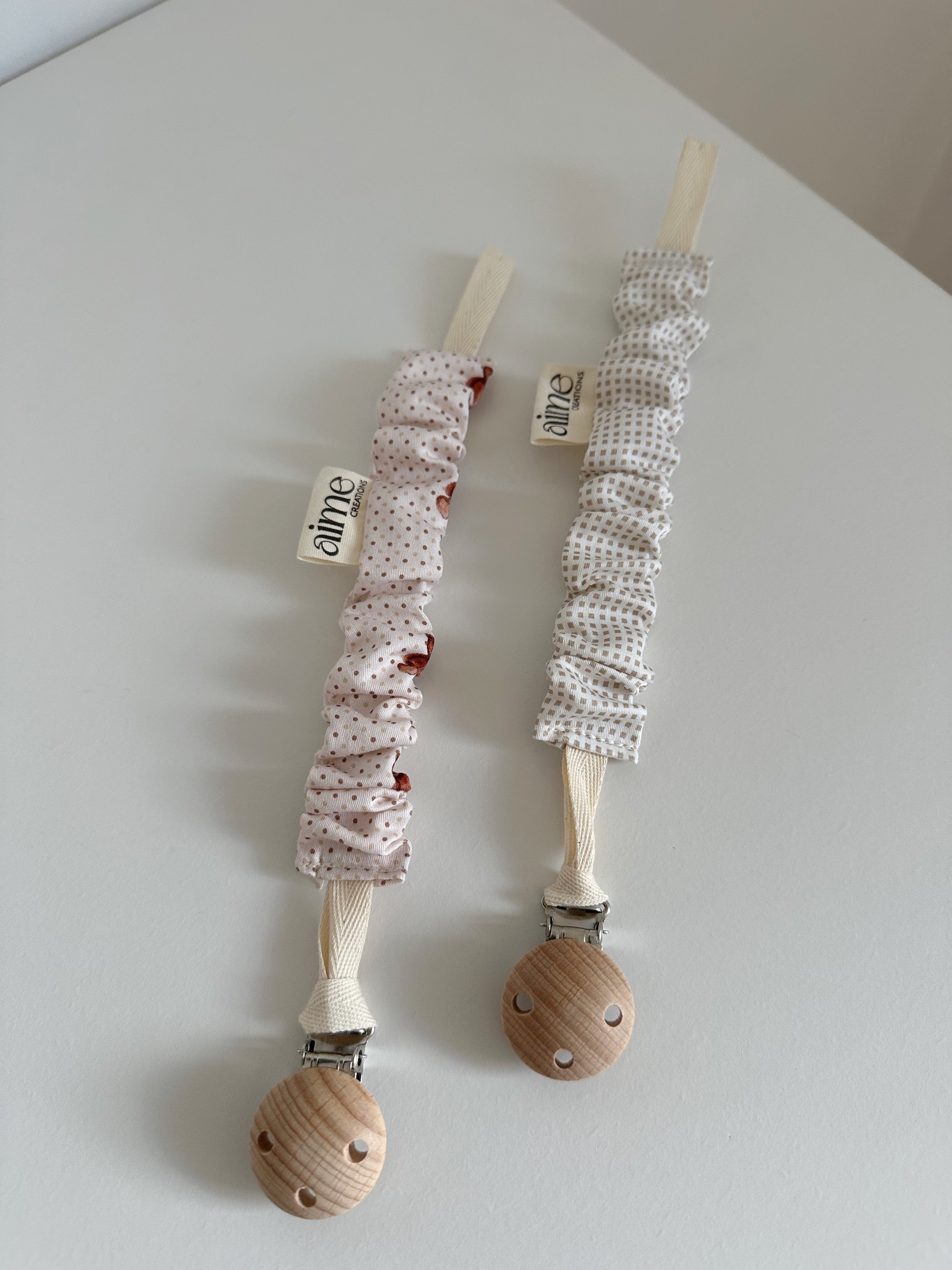 Clip porta ciuccio vichy pois e quadretti beige