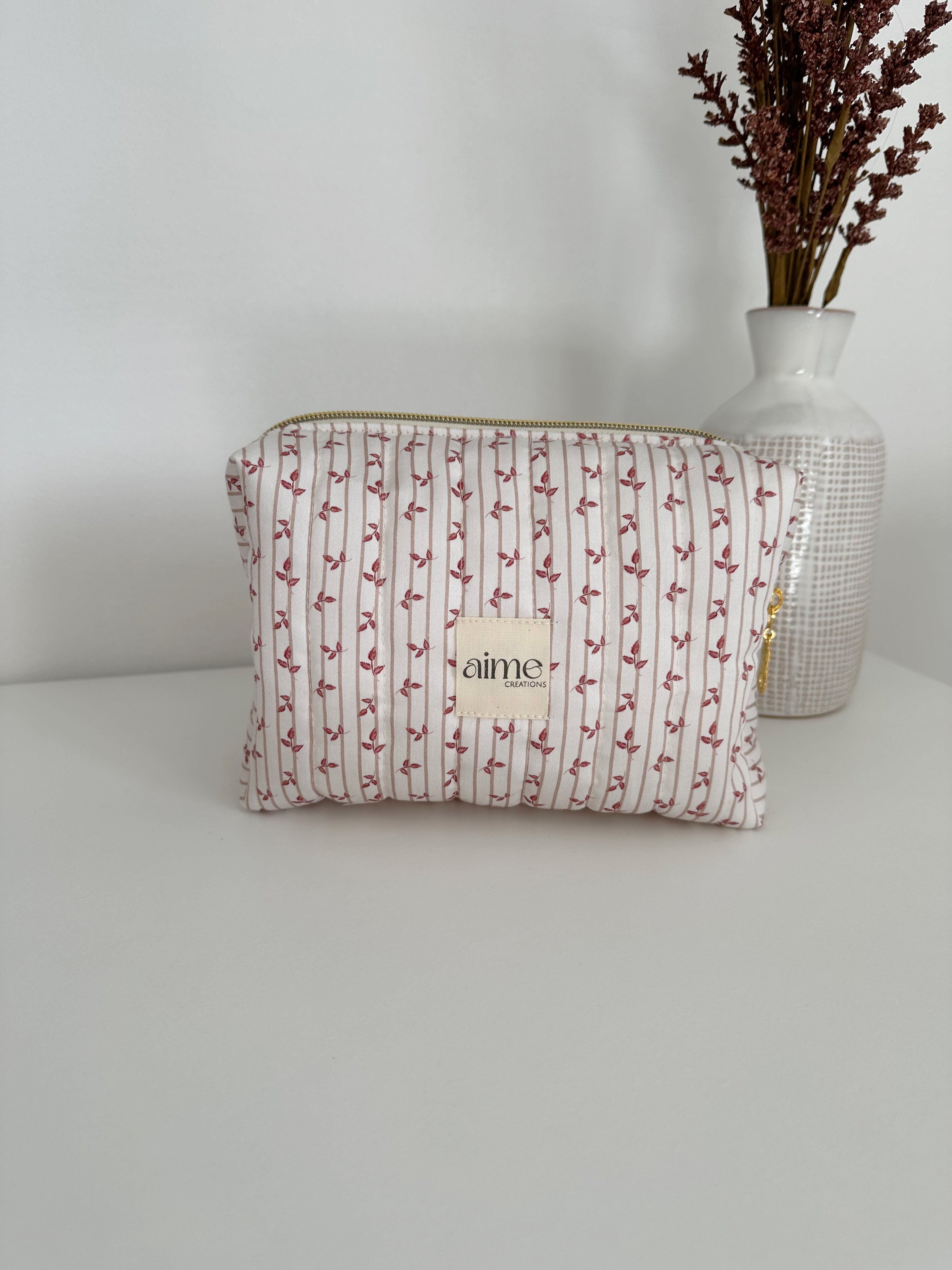 beauty case artigianale con foglie