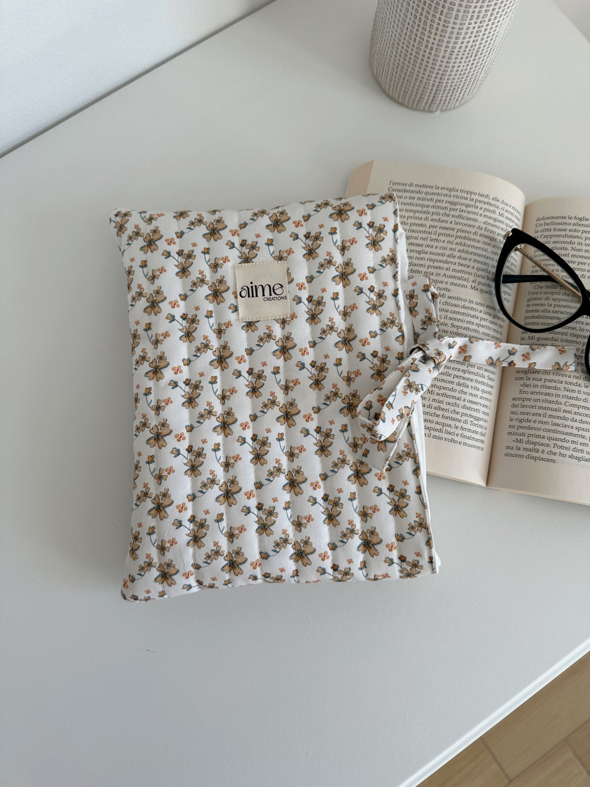 custodia libro floreale dai colori autunnali