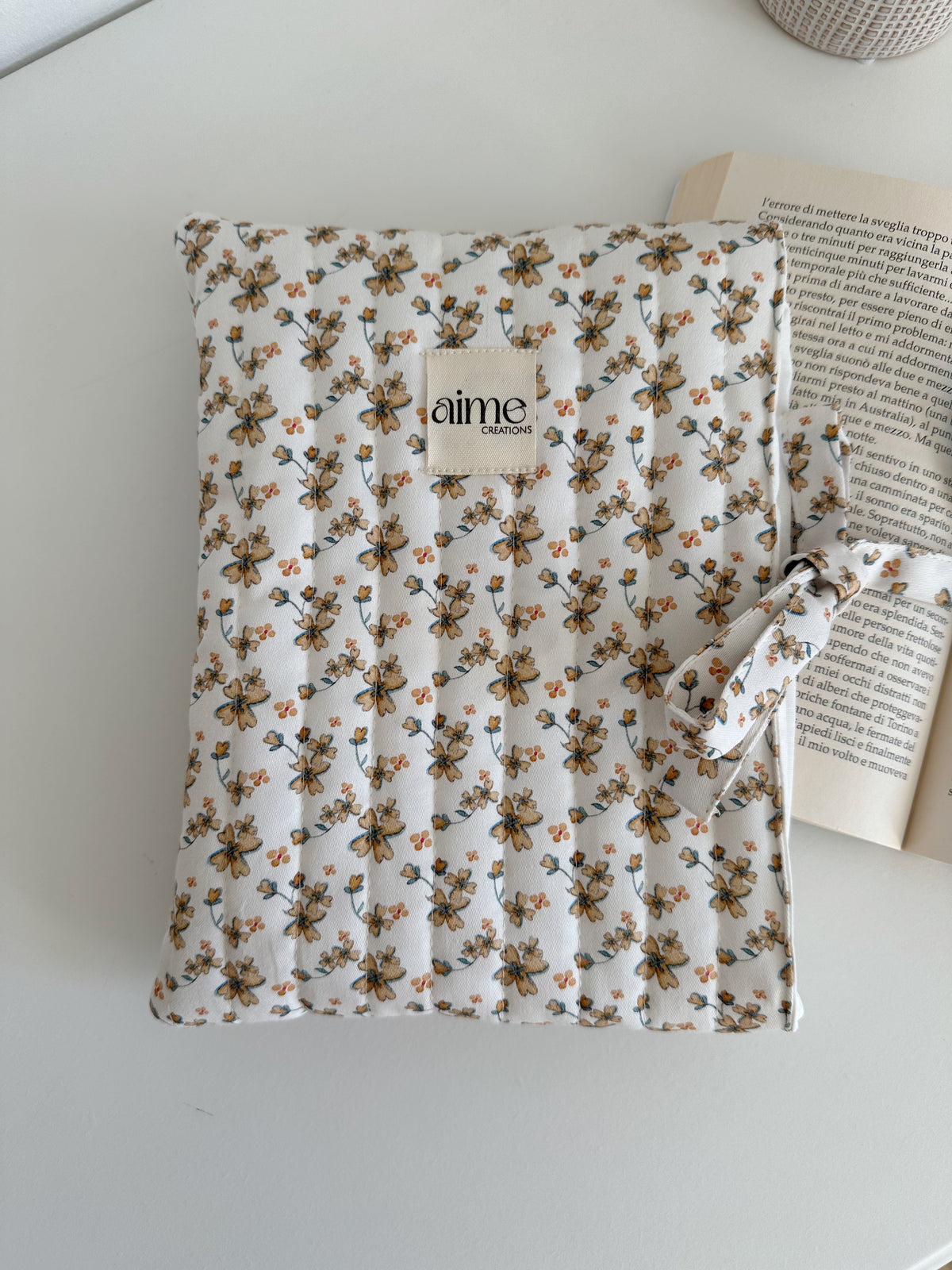 custodia per libro dai fiori autunnali